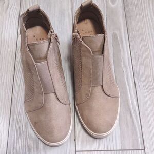 (15-3448)  A New Day Taupe Kolie Sz 11
